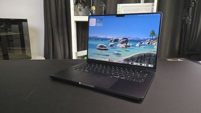 The latest macOS dev beta can turn your MacBook screen into a workable ring light