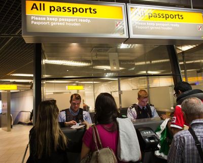 Putin opponents criticise EU ban on multi-entry visas for Russians