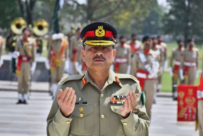 Pakistan’s parliament votes to give army chief sweeping new powers