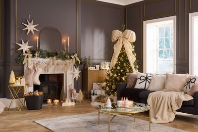 11 fabulous faux trees, garlands and wreaths for festive décor