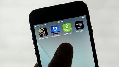 Online gambling is growing in popularity. Here's how to avoid its biggest pitfalls