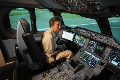 Anne straps into pilot’s seat to test Airbus flight simulator in Singapore
