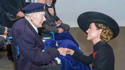Kate Middleton’s Heartfelt Veterans Day Visit Draws Attention after Touching Video Moment
