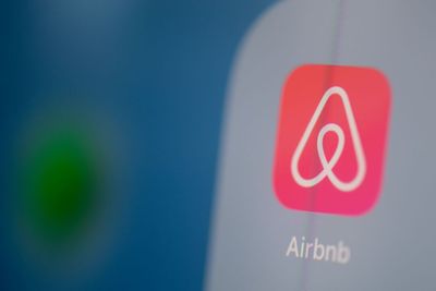 Airbnb Tests 'Instacart' Feature That Lets Users Order Groceries, Supplies Before Their Stay