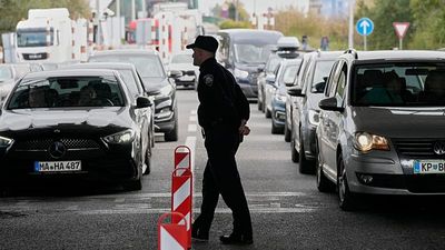 EES border checks at Port of Dover delayed until early 2026 to avoid Christmas travel chaos