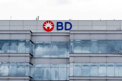 What Are Wall Street Analysts' Target Price for Becton, Dickinson and Company Stock?