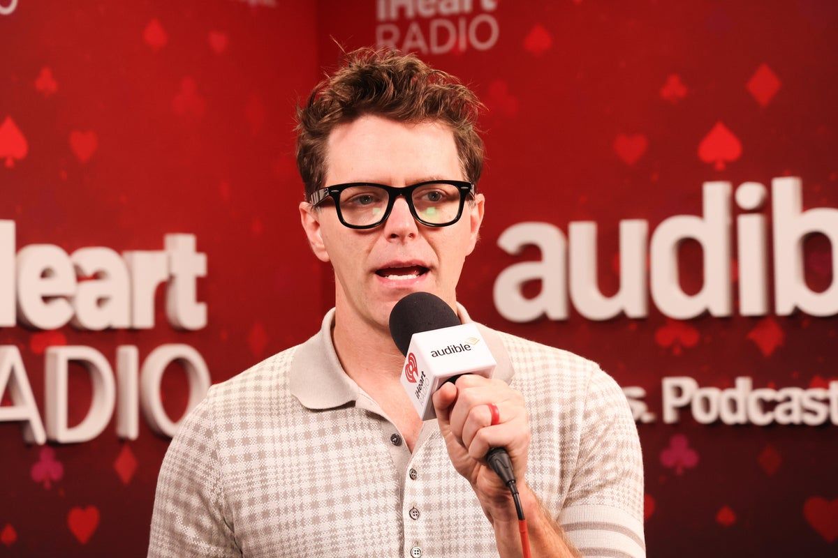 DWTS winner Bobby Bones reveals he returned Mirrorball…