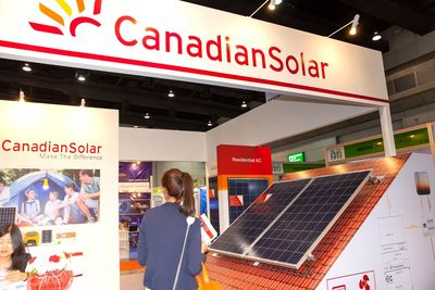 Why Canadian Solar's Stock Is Soaring Despite Posting Another Quarterly Loss