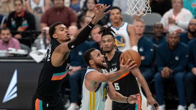 Steph Curry Perfectly Summed Up Playing Against the Enigma That Is Victor Wembanyama