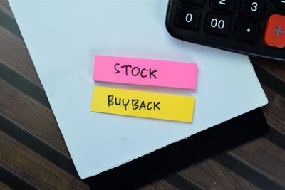 $5B+ in Buybacks: What DraftKings, AppLovin, and Altria Are Telling You