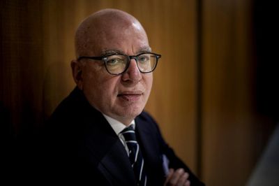 Blurred lines: how Michael Wolff aspired to be part of elite circles he wrote about