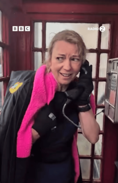 Emotional moment Sara Cox breaks down on surprise call from her mum during marathon challenge