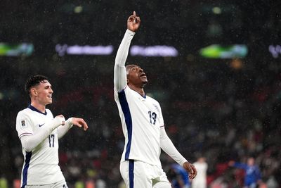 Phil Foden and Eberechi Eze boost World Cup hopes with solutions to England’s No 10 problem