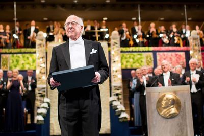 Late physicist’s Nobel Prize medal donated to university where he had key idea