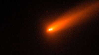 Comet C/2025 K1 (ATLAS) splits into 3 pieces after a close brush with the sun (video)