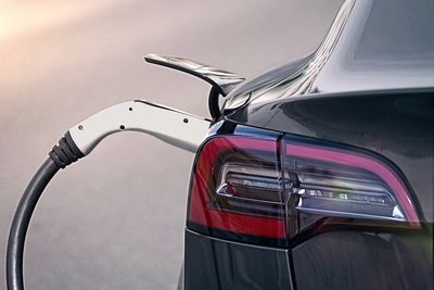 Gary Black Explains Why Tesla Stock Continues To Slide, Analyst Zeroes In On Weak China, Europe Demand And This Factor