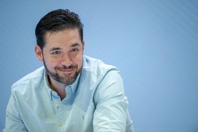 Reddit Co-Founder Alexis Ohanian Urges People To 'Keep Going' As EVs Hit 20% of Global Sales
