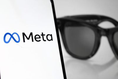 Gene Munster Says Meta's New Display Glasses Deliver Impressive Tech But 'Not Much To Do,' Warning Mass Adoption Is Still Years Away