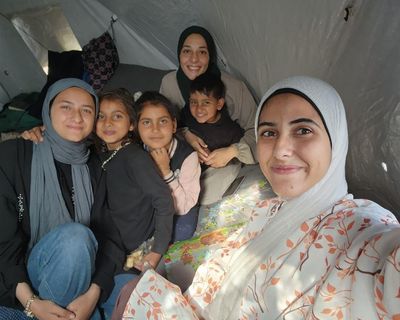 Guardian’s former Gaza correspondent named young journalist of the year in UK awards