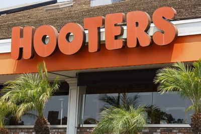 Hooters CEO says private equity turned it into a 'boys club hangout'—Now he's plotting a family-friendly makeover
