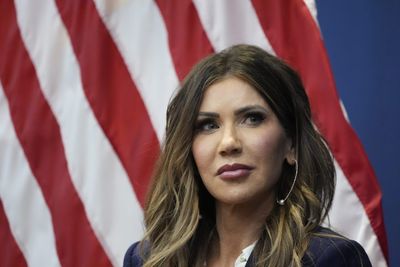 Homeland Security secretary promises $10,000 bonuses for select TSA agents who worked during the government shutdown—but there’s a catch