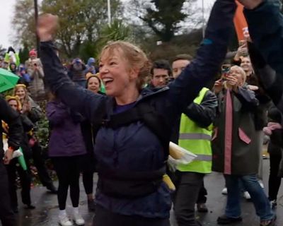 Sara Cox completes five-marathon challenge and raises £9.5m for Children in Need