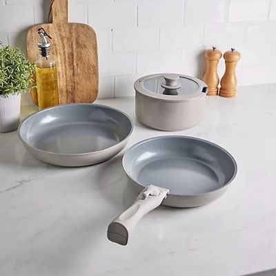 Detachable handle pans are a staple of an organised kitchen – this stylish set from Lakeland is the cheapest version I've seen