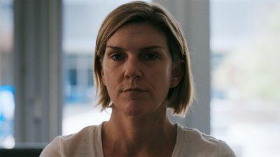 Pluribus episode 3's ending raises a big question about The Joining, but I don't want the answer to be as obvious as it seems