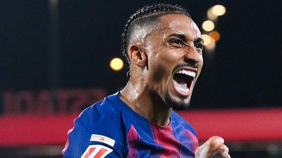 Raphinha Names the Five Best Brazilians to Play for Barcelona