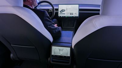 Apple CarPlay finally coming to Tesla, according to inside information