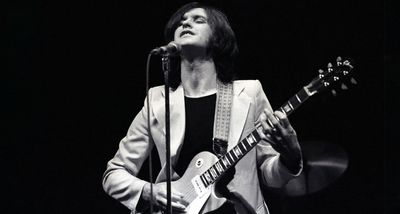 “We were afraid the record company was going to chuck us, so I started playing these chords. It all came about pretty quickly – like magic”: Dave Davies on the Kinks’ argumentative energy, mixed feelings on Van Halen, and Jeff Beck, the “loose cannon”