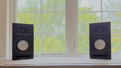 Fluance's chic powered bookshelf speakers offer impressively detailed, almost neutral sound – with very few drawbacks