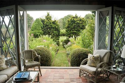 Retire in the Hamptons: Finding the Right Town for Your Budget