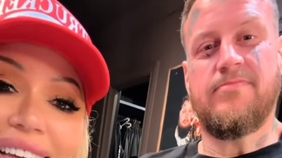 Jelly Roll Debuts 'Naked Face' After Huge 200LB Drop, Then Admits He's 'Falling Apart' on Australia Tour