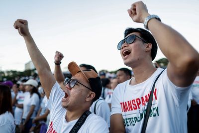 Hundreds of thousands rally in Manila against flood-control corruption scandal