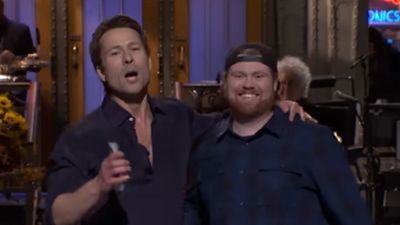 Glen Powell Took A UPS Driver To SNL To Hilariously Prove He’s Not A Liar