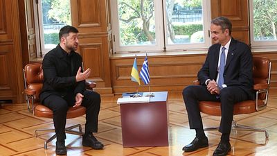 Zelenskyy signs LNG deal with Greece, the first EU country to adopt US energy agenda