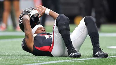 Michael Penix Jr. Injury: Falcons QB Leaves Game vs. Panthers After Taking Big Hit
