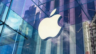 Apple Hits $4T: Is the Tech Giant Still a Buy After Slowing Growth?