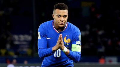 How Kylian Mbappe Compares to Lionel Messi, Cristiano Ronaldo After 400 Career Goals