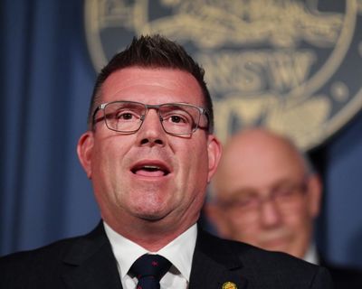 Dugald Saunders steps down as NSW Nationals leader with speculation the Liberals’ Mark Speakman could follow