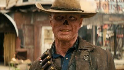 Walton Goggins and Aaron Moten make surprise appearance at New Vegas fan convention in the real-life Goodsprings, remind us that Fallout season 3 is already confirmed