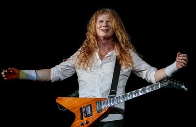 Dave Mustaine wants Megadeath's final concert to be on the moon