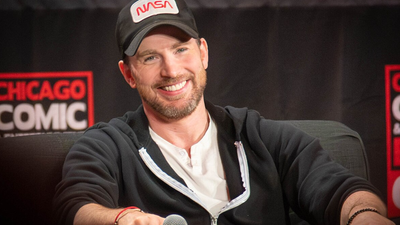 Chris Evans' 'Bomb' Photo Resurfaces Amid Rumours He Cheated on Wife After Child's Birth