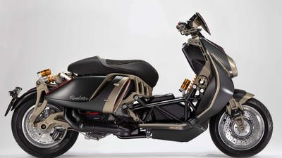 The New Italjet Roadster 400 Doesn’t Care What A Scooter Should Be