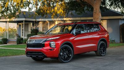 The 2026 Nissan Rogue Plug-In Hybrid Is Here, And It’s Missing Two Big Features