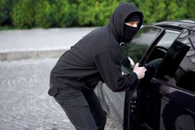 7 Everyday Car Items Thieves Are Watching for Right Now