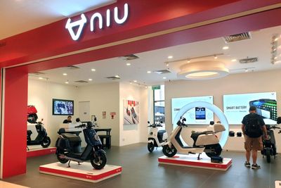 Niu's Massive China Growth Offsets Global Slump