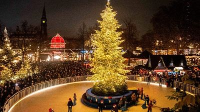 Copenhagen's Tivoli Gardens opens Christmas season with over a million lights