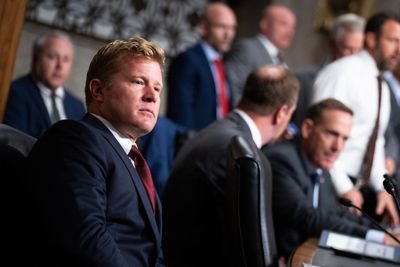 Defense contractors fight back against NDAA repair language - Roll Call